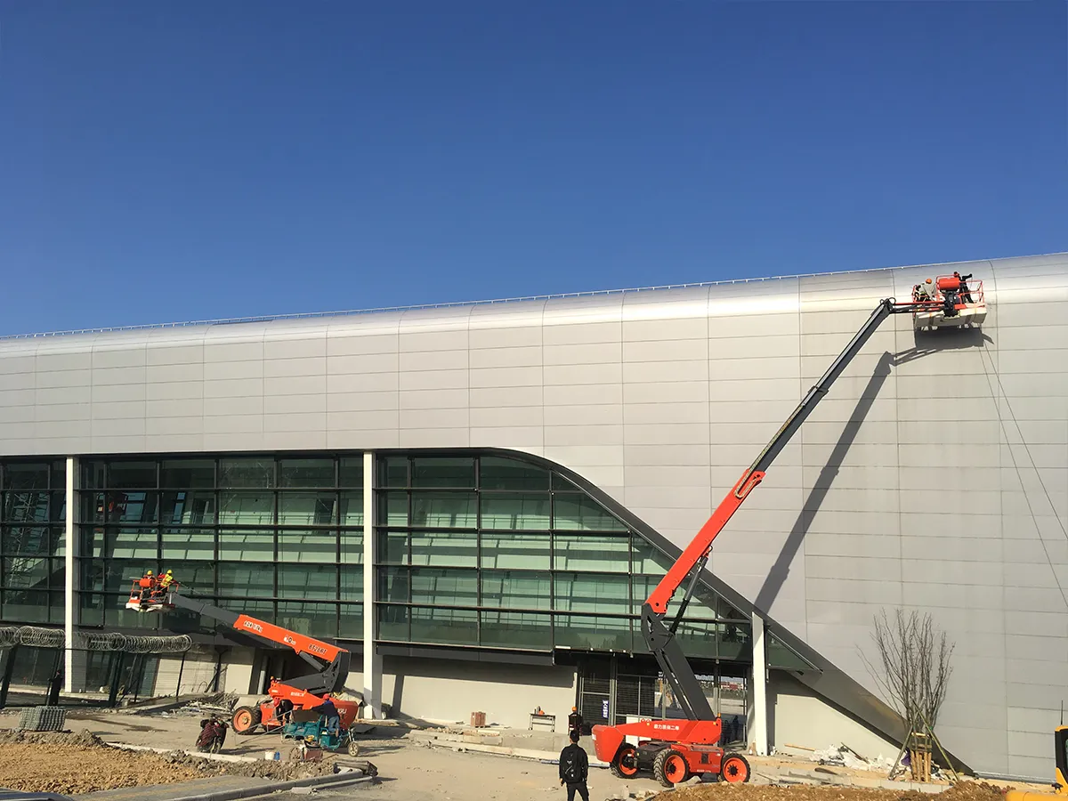 Dingli Boom Lift on site