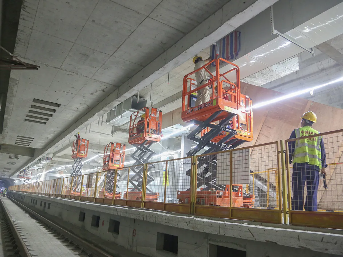 Dingli Scissor Lift on site